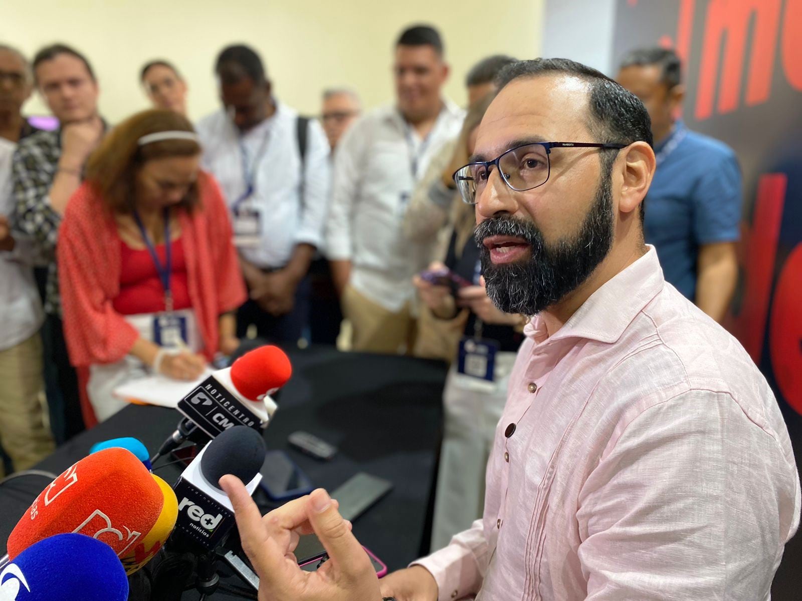 A paso lento avanza la escogencia de los comisionistas de la CREG