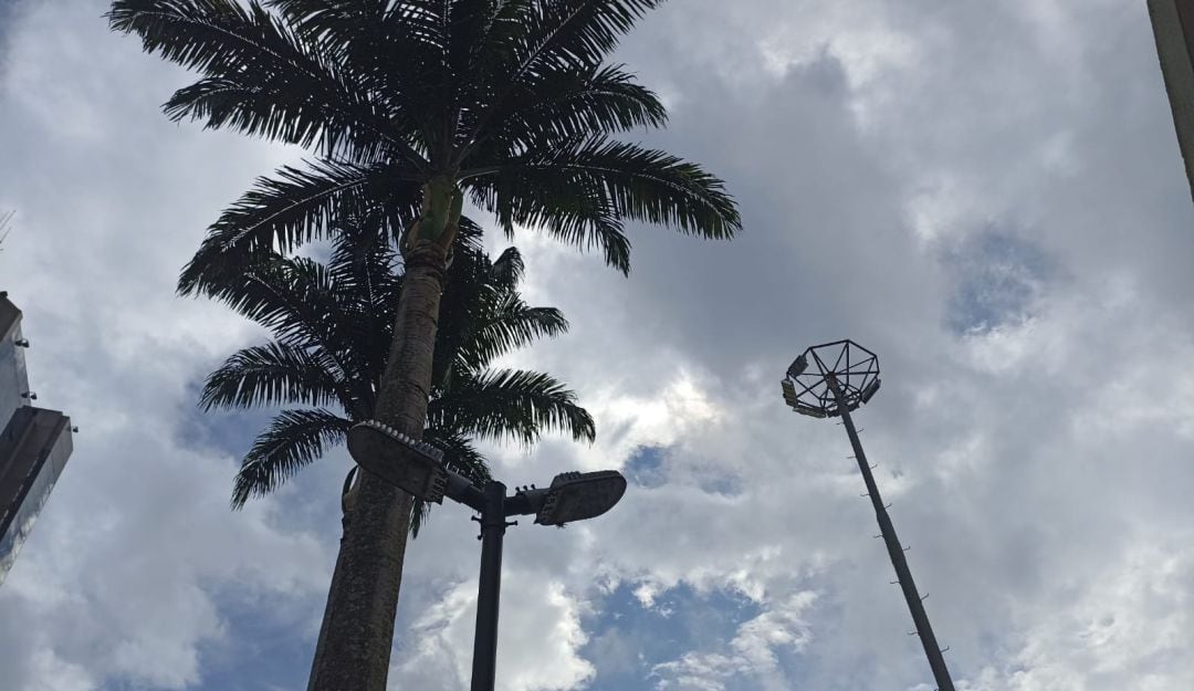 Días se tiempo seco en la plaza de Bolívar de Armenia