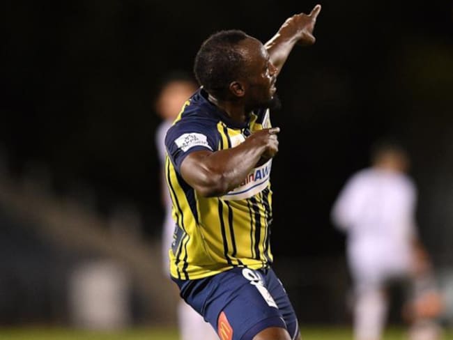 Usain Bolt marcó sus primeros goles como futbolista profesional