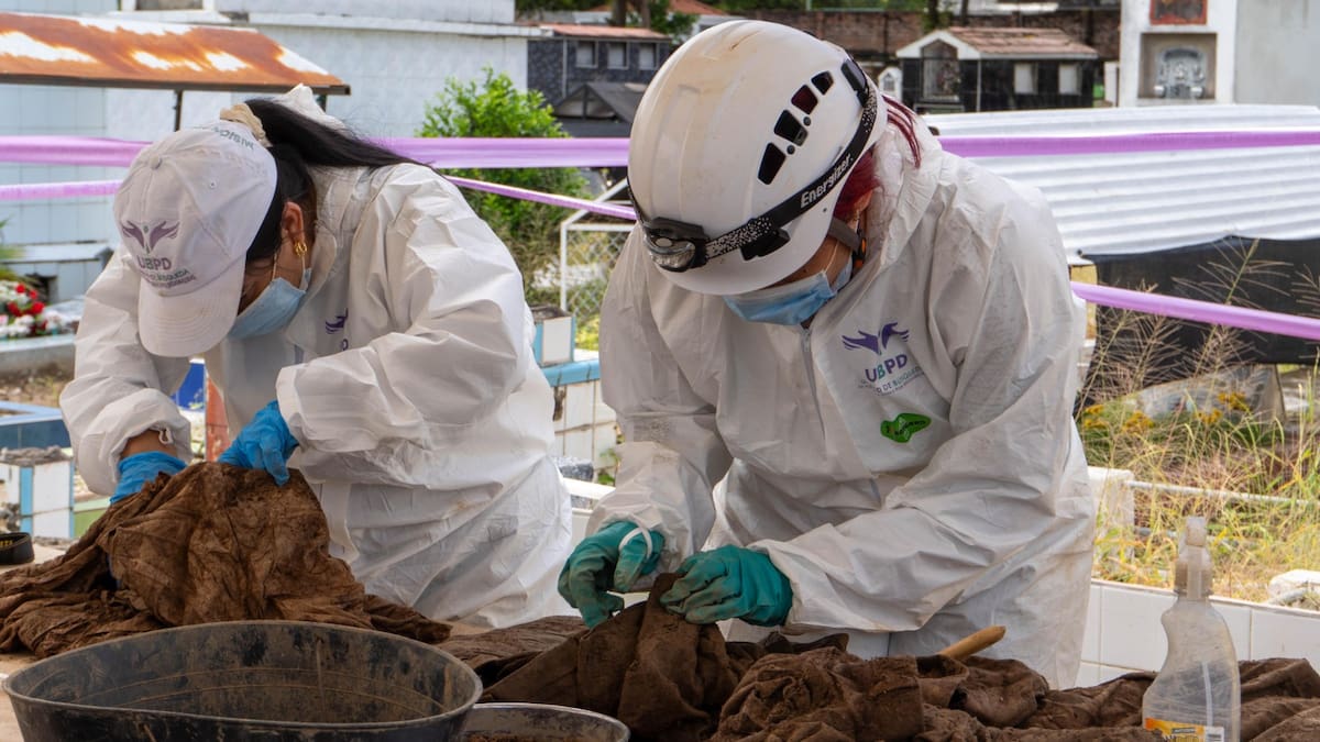 La Unidad de Búsqueda ya recuperó 71 cuerpos de personas desaparecidas en cementerio de Neiva