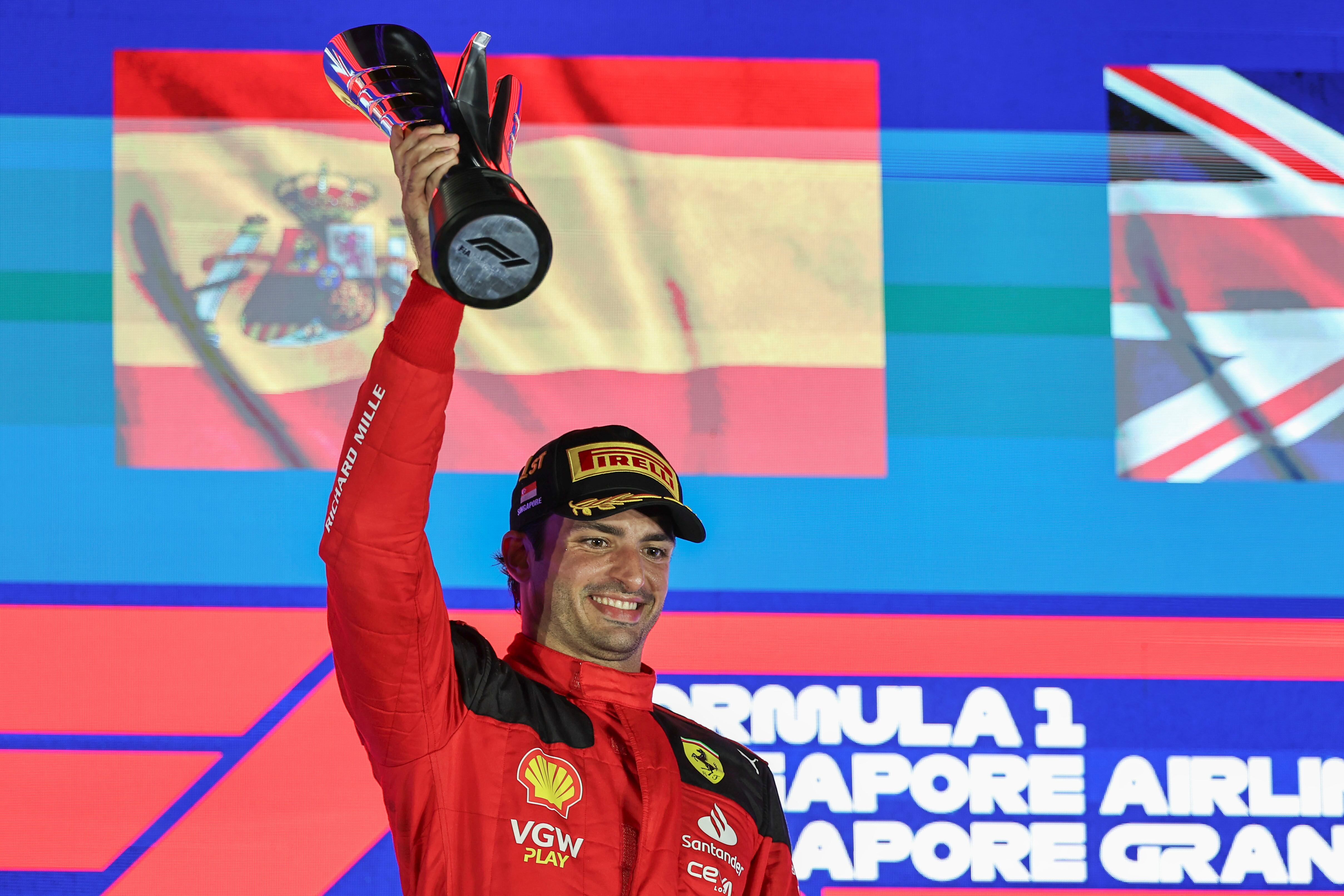 Carlos Sainz Jr. en el podio del GP de Singapur 2023 (Photo by Qian Jun/MB Media/Getty Images)