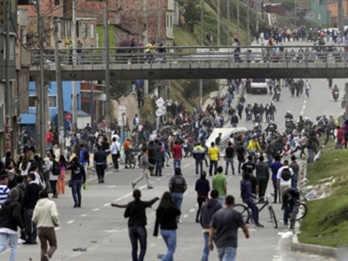 “En Bogotá sí hay Bacrim y han pagado a jóvenes por desmanes de los últimos días”: Petro