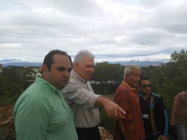 Cesar Rojas Alcalde de Cúcuta, Gregorio Angarita Director de Corponor y la comunidad del río Pamplonita