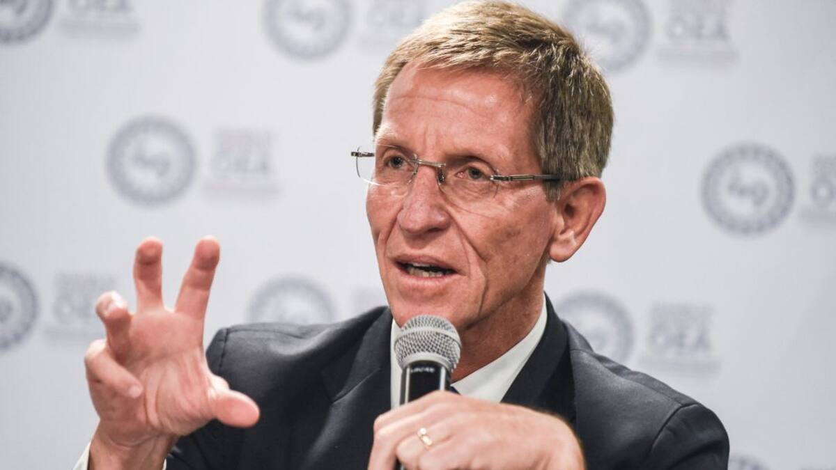 Corte Suprema cita a declarar a Emilio Archila por escándalo Ocad-Paz
