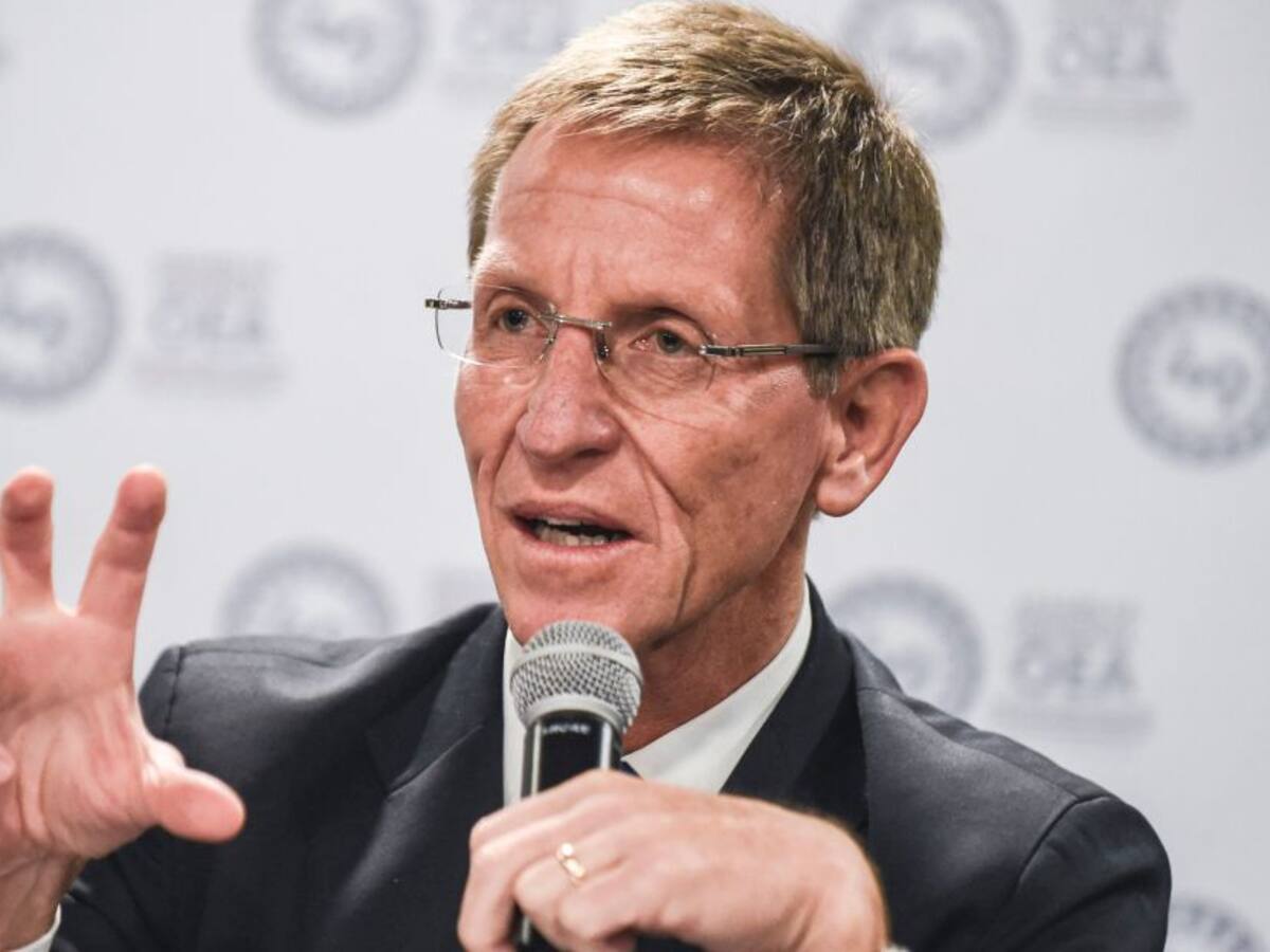 Corte Suprema cita a declarar a Emilio Archila por escándalo Ocad-Paz