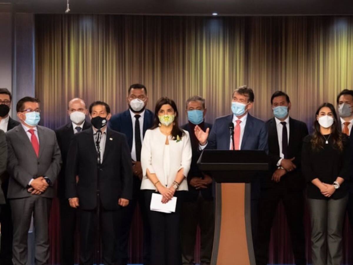 Gobierno y organizaciones sindicales logran negociación colectiva