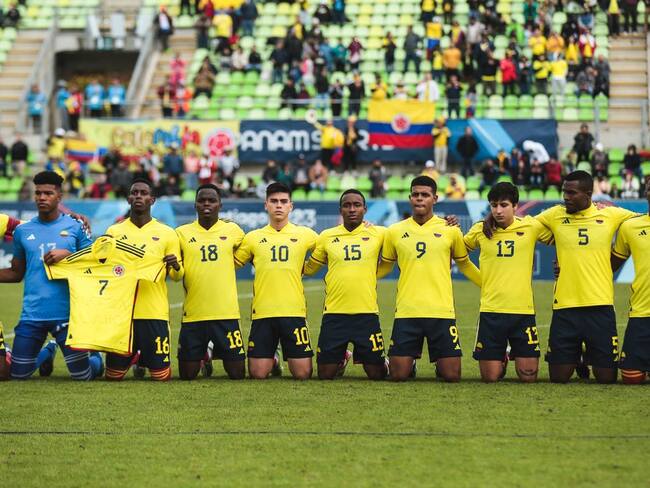 Los jugadores de la Selección Colombia Sub-23 previo al juego con Estados Unidos / Twitter: @FCFSelecciónCol.