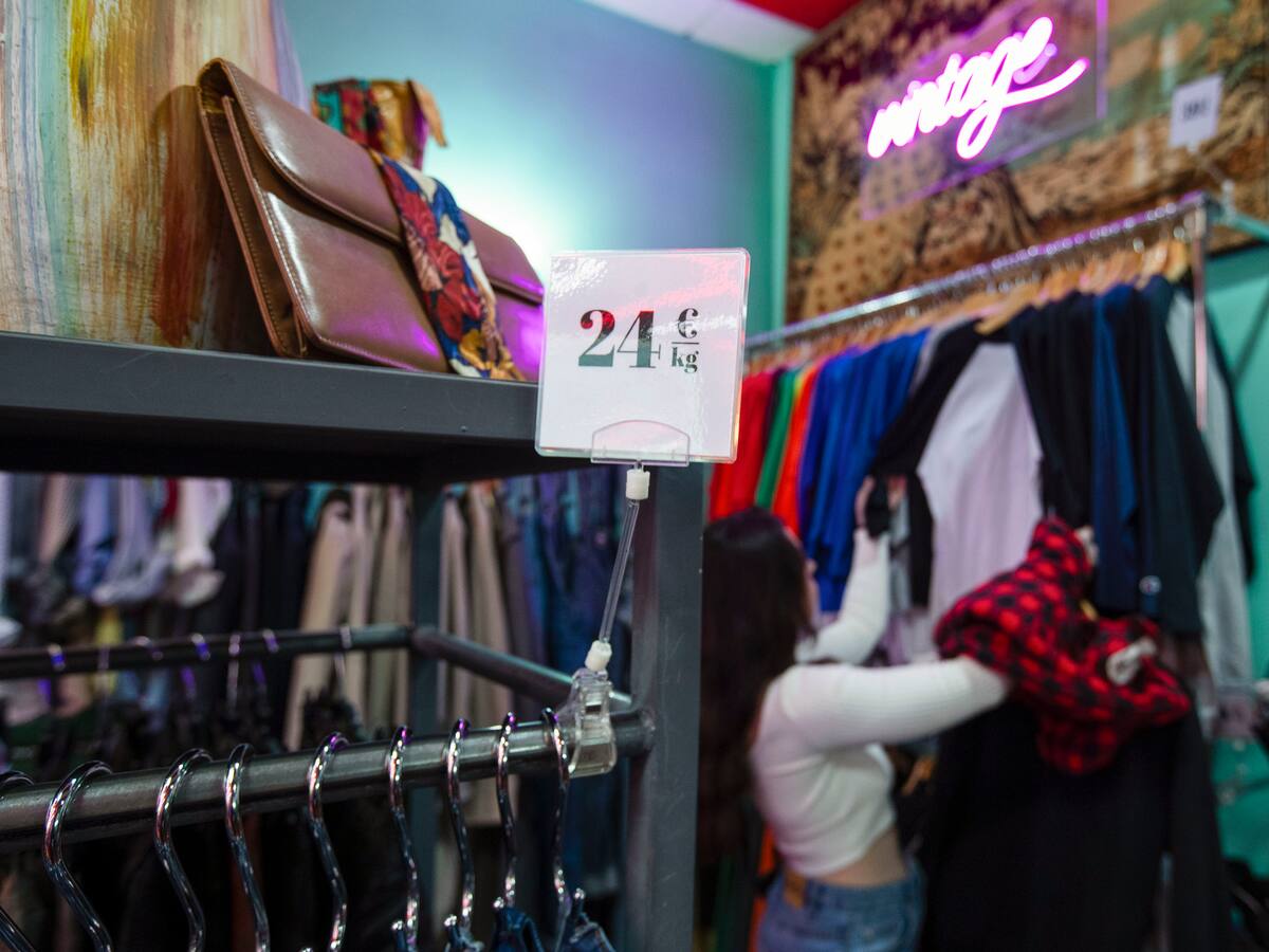 En octubre se mantiene el desplome de la industria y el comercio