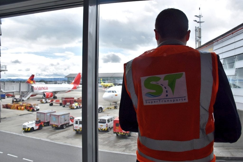 SuperTransporte ordena a Avianca implementar plan de atención inmedianta para sus pasajeros. Foto: Twitter SuperTransporte.