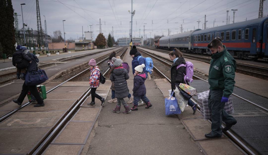 Refugiados intentan llegar a Hungría. Foto: Getty