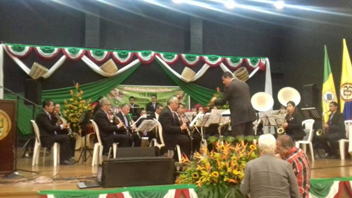 La Banda departamental de músicos del Quindío amenizó el acto central en el Teatro Esmeralda de Montenegro