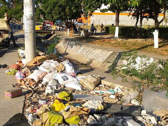 La empresa recuerda la relación que tienen las emergencias por lluvia con las basuras