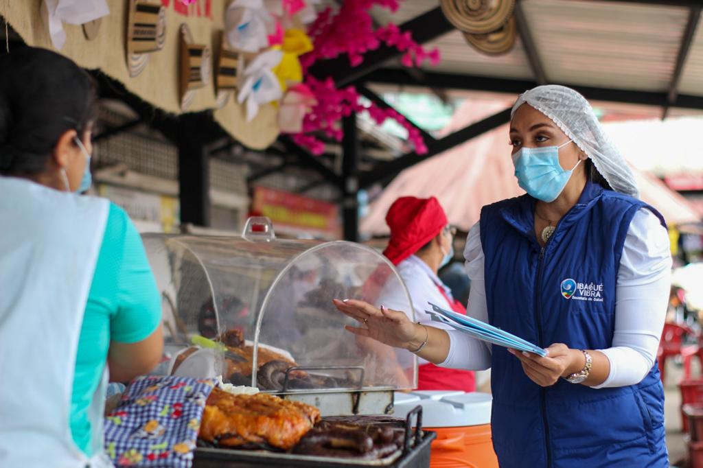 Funcionarios de la Secretaría de Salud de Ibagué visitaron la plaza de mercado de la 21
