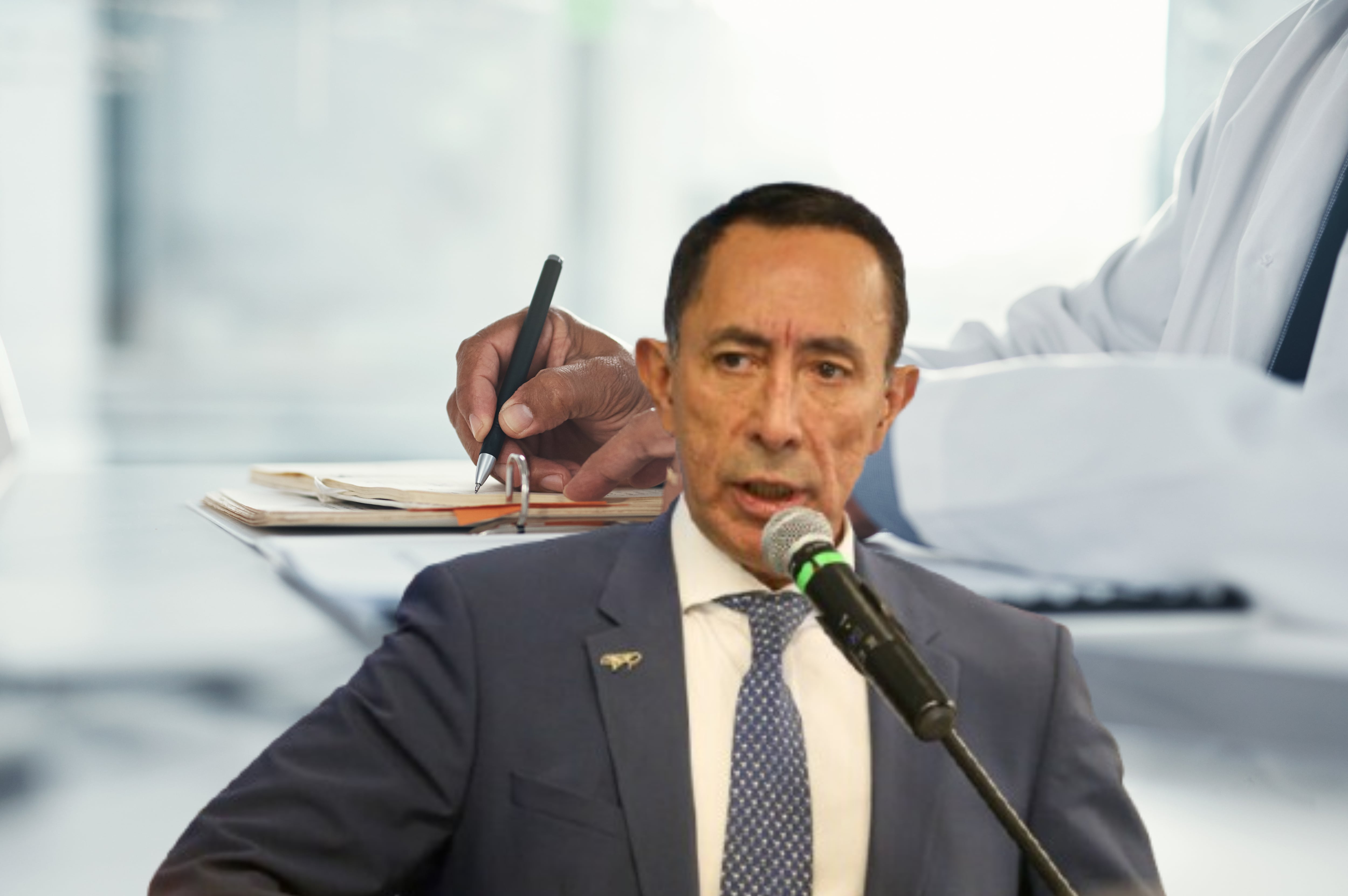 Imagen de referencia. Ricardo Roa: Colprensa / Firma de médico: Getty Images.