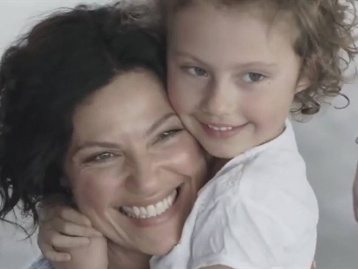 Lazos entre madre e hijo conquistan a miles de personas en YouTube