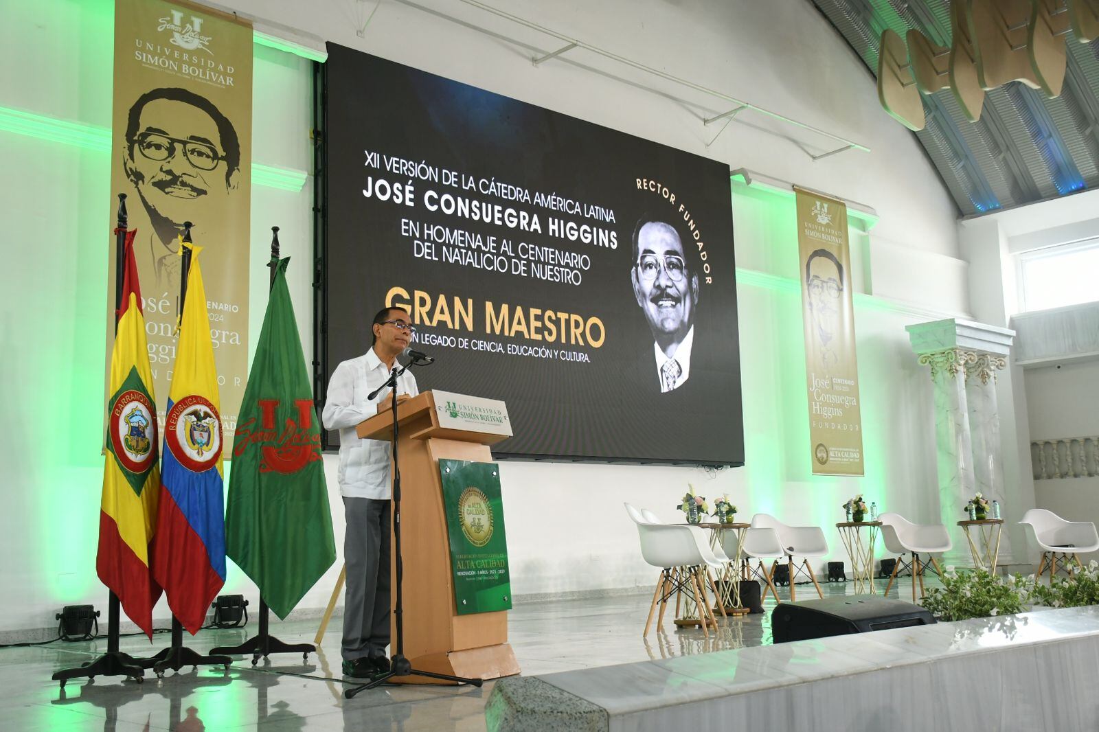 Rector José Consuegra en la Cátedra América Latina de la Unisimón./ Foto: Unisimón