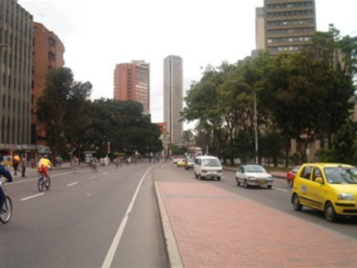 Habrá Transmilenio por la séptima en julio de 2011: Director del IDU