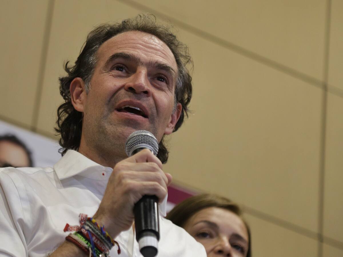 Fico definirá en mayo si se lanza a Alcaldía de Medellín o Gobernación de Antioquia