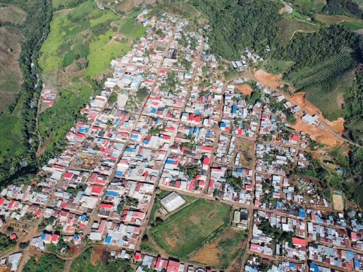 Ejército confirma 10 disidentes muertos tras combates en Cauca