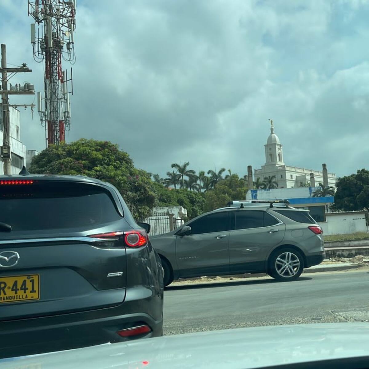 Comenzó el día y con él la congestión vehicular en el corredor universitario