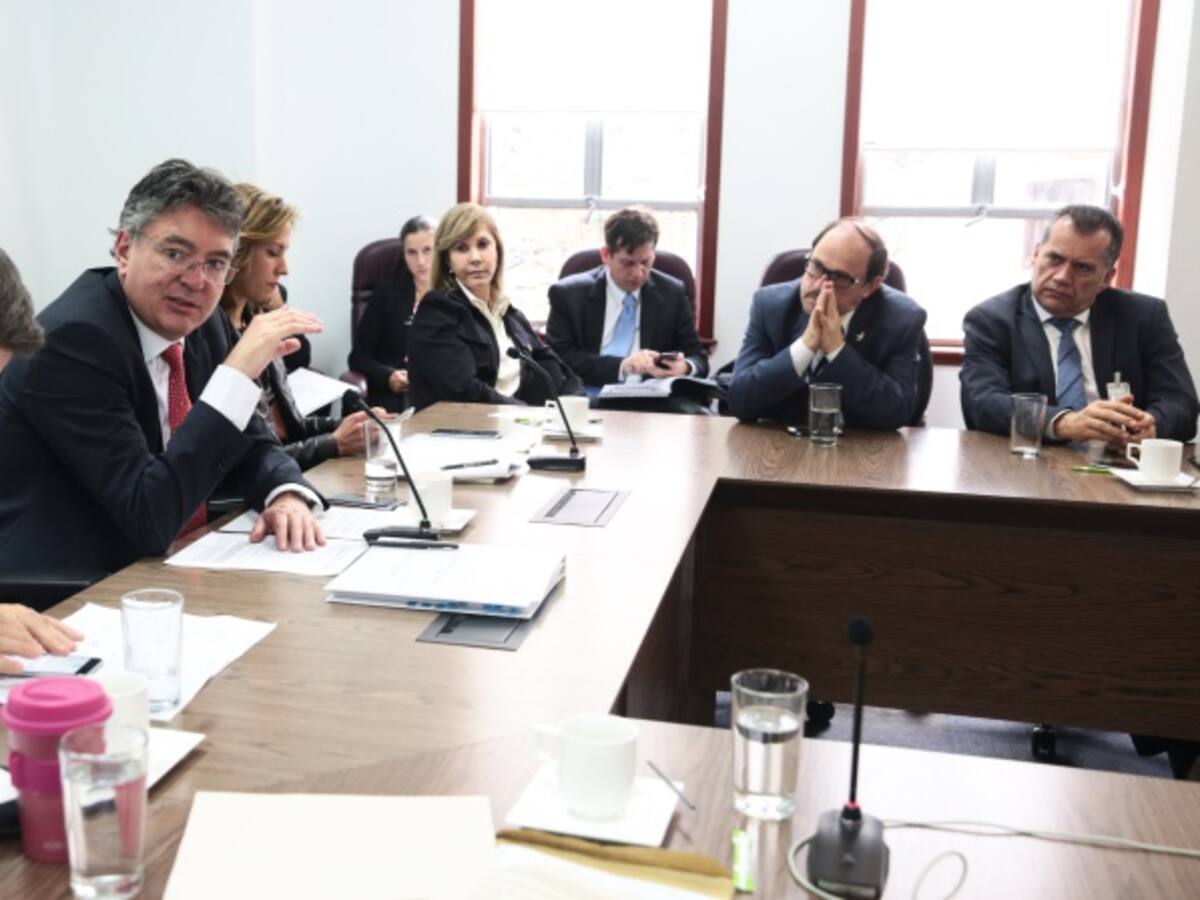 Senado aprueba la Ley de Licores