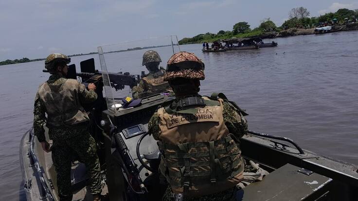 “La hipótesis es que sus cuerpos están debajo del Ferry”: Ejército sobre lanceros desaparecidos