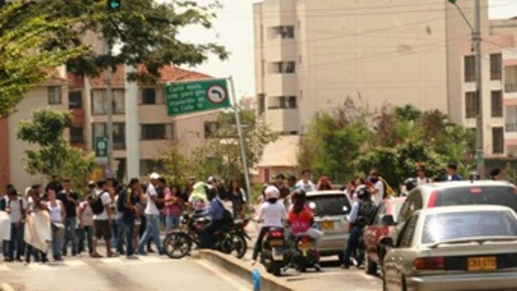 Levantan paro de busetas en Cali