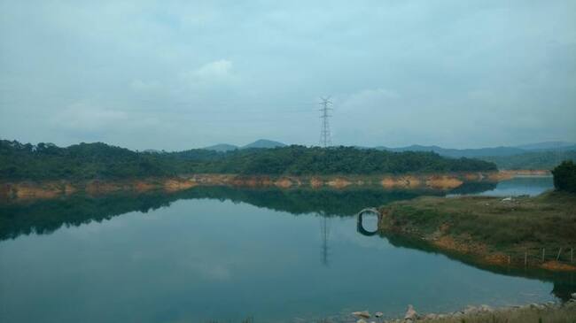 Embalse El Peñol de la central hidroeléctrica Guatapé en Antioquia.
