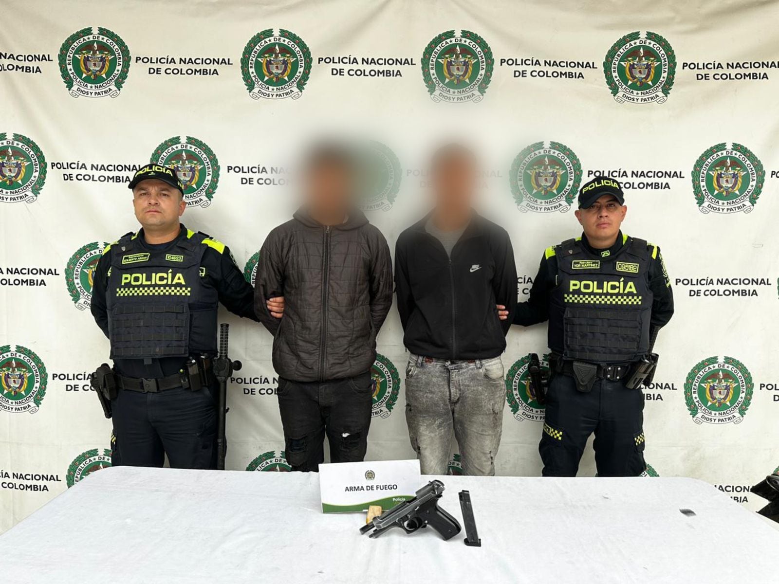 Capturados dos ciudadanos extranjeros por intento de hurto en el centro de la ciudad.(Foto: cortesía Policía Nacional)