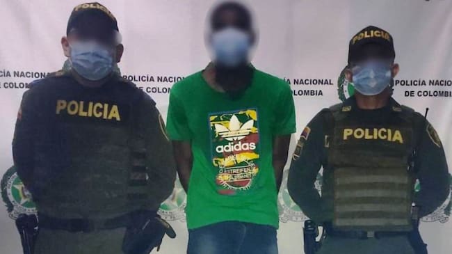 El capturado caminaba en las horas de la noche por las calles del barrio San Pedro Mártir, con un arma de fuego