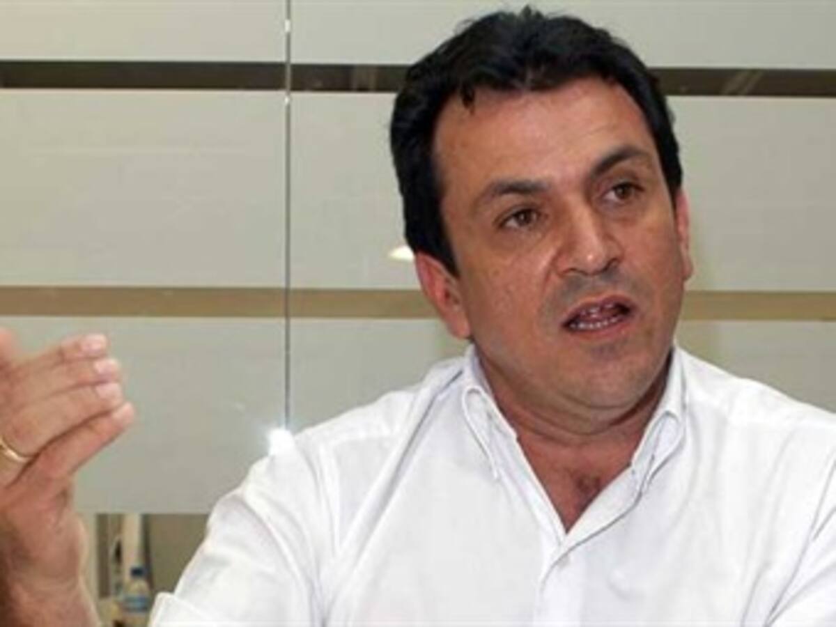 'Es al gobierno a quien le corresponde decidir la intervención de la Cruz Roja': Alonso Salazar