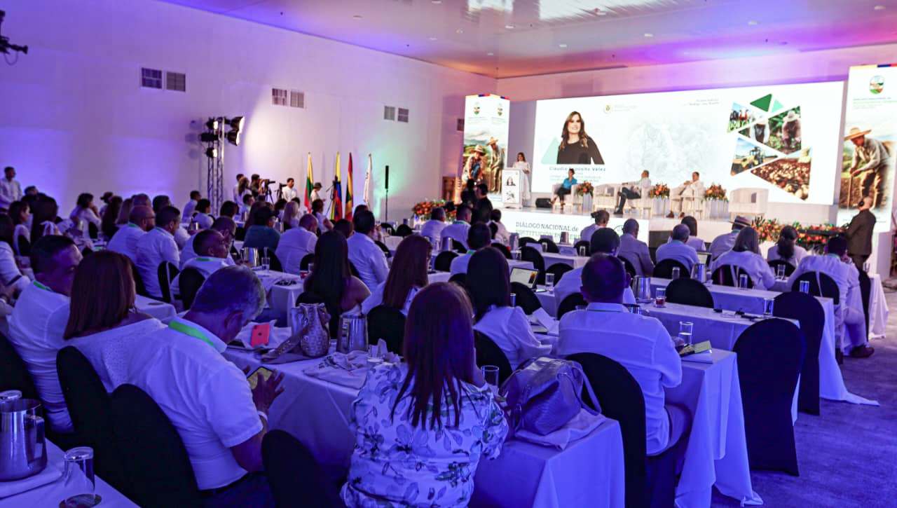 Diálogo Nacional de Restitución de Tierras, en Cartagena