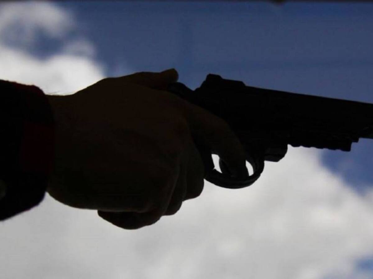 A los patrulleros los están atacando hombres de civil por la espalda: Policía