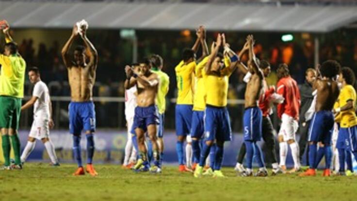Crónica: Rua Alzira Brasil, la calle donde celebra la "torcida" brasileña