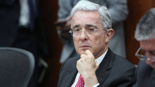 Senador Álvaro Uribe Vélez