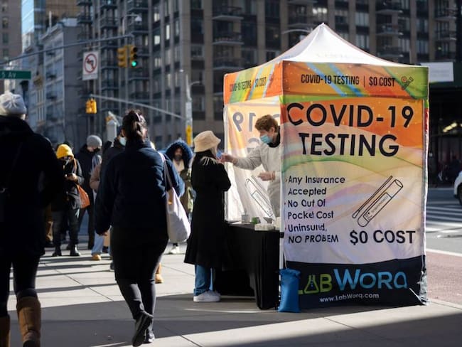 Acceso de pruebas rápidas del coronavirus en Estados Unidos.    Foto: Getty 