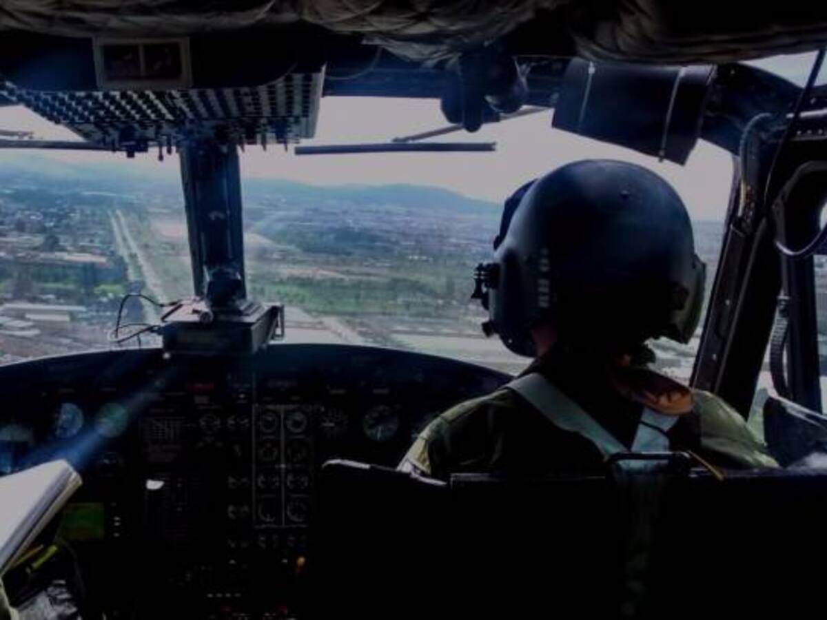 La Fuerza Aérea adelanta operaciones en las principales vías del país