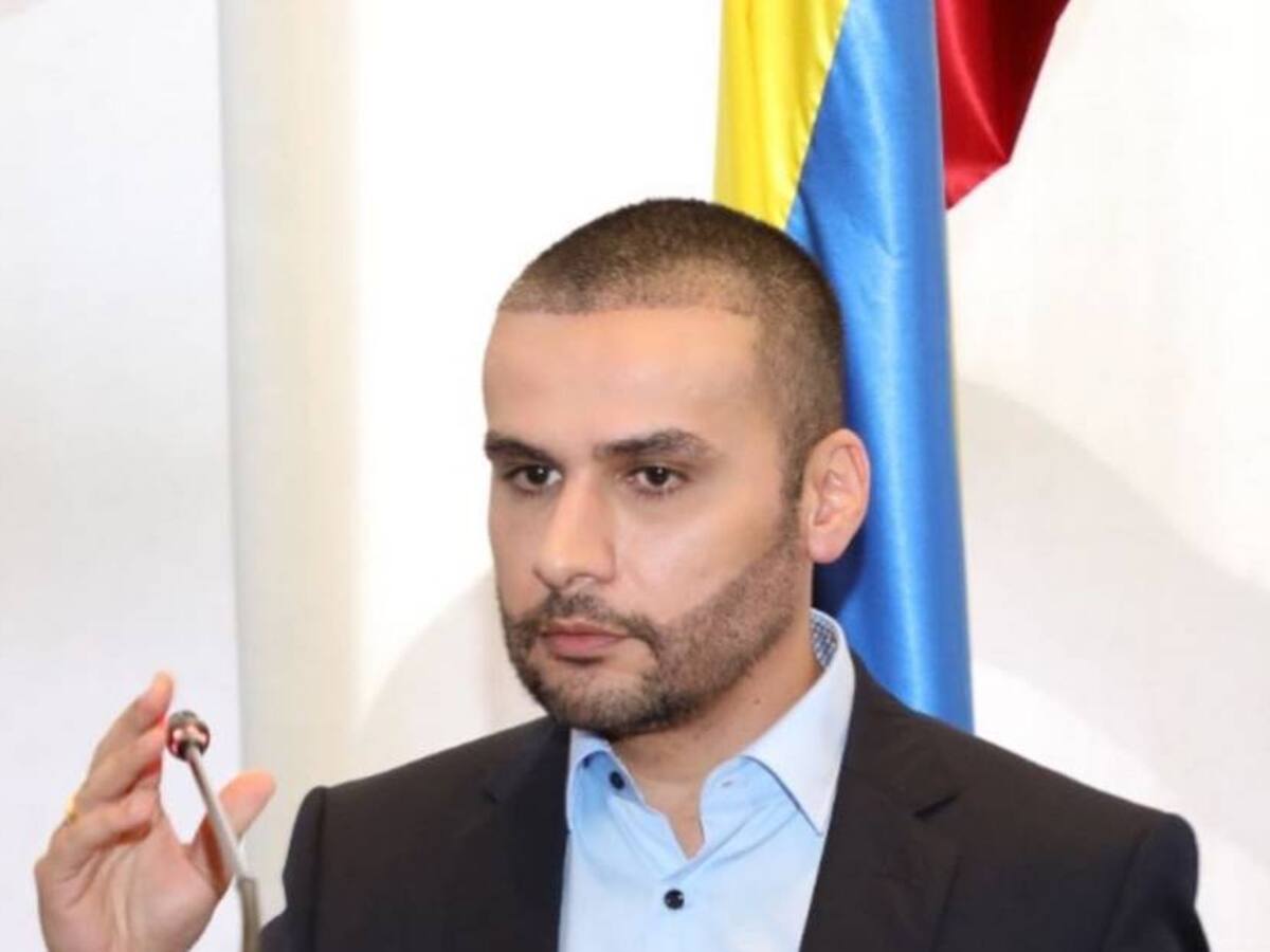 Presidente del Concejo de Medellín pide no votar por Rodolfo Hernández