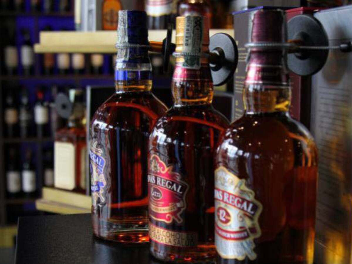 Más de una bebida alcohólica al día aumenta riesgo de mortalidad y cáncer