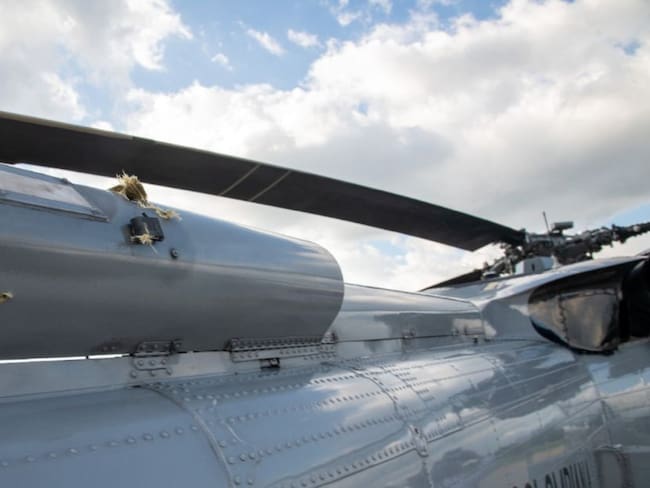 El helicóptero presidencial recibió seis impactos de arma de fuego. 