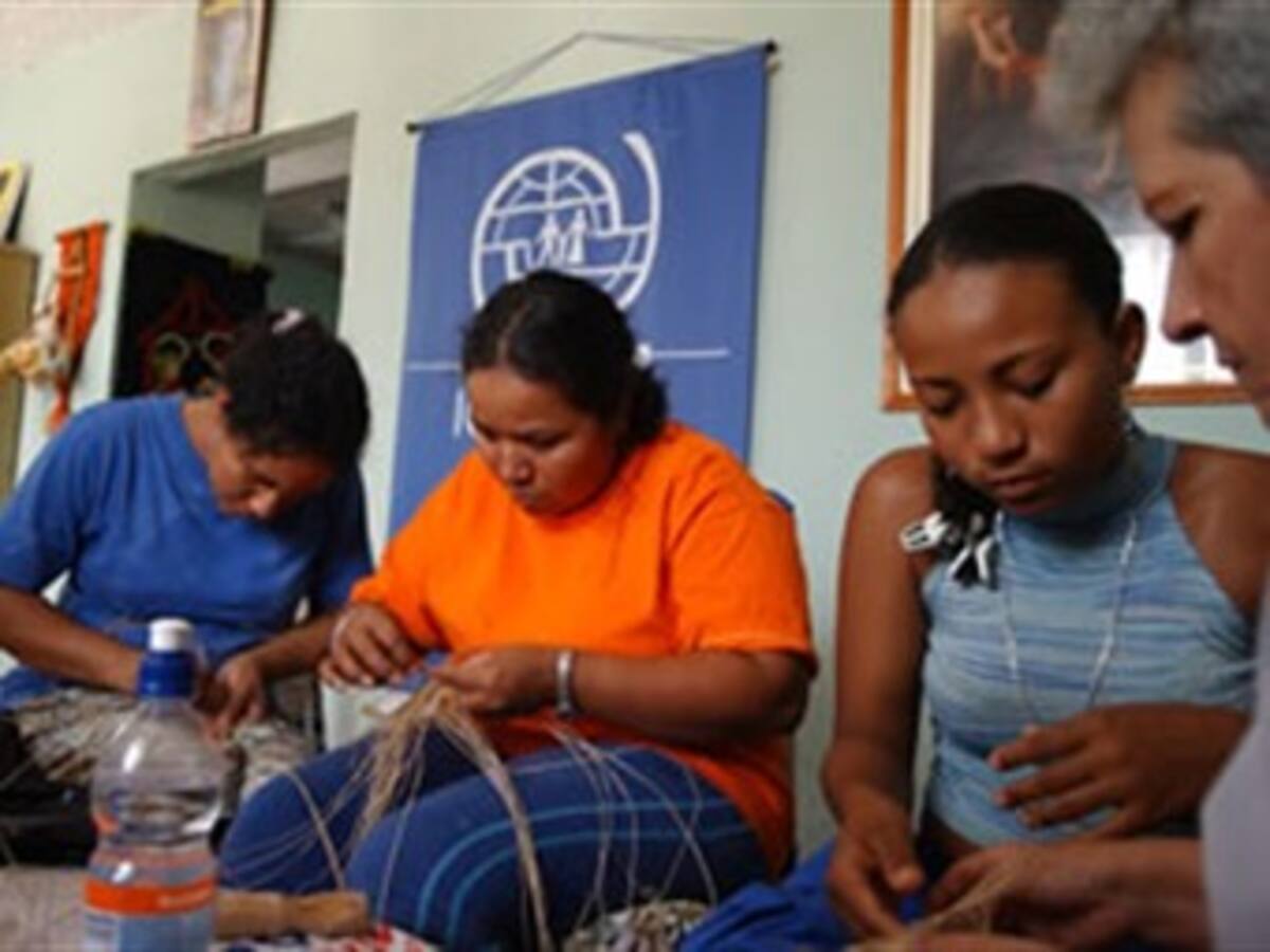 Candidatos presidenciales exponen propuestas para las mujeres colombianas