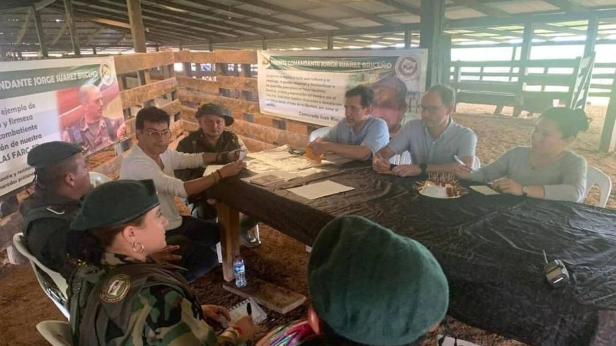 Gobierno y disidencias FARC se reunieron para iniciar acercamientos de 'Paz total'