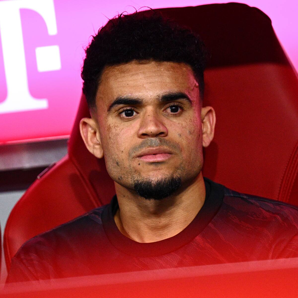 Vincent Kompany explica por qué Luis Díaz fue suplente ante el Bayer Leverkusen
