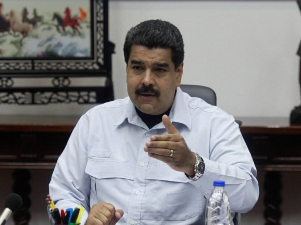Maduro cierra paso fronterizo con Paraguachón y envía 3000 hombres