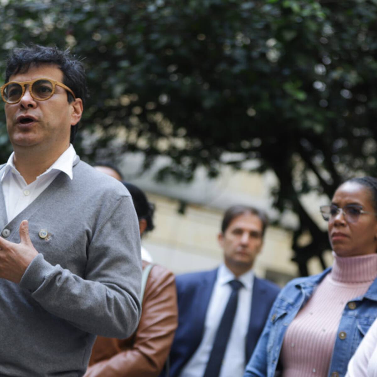 Parar torturas, desapariciones y asesinatos:Compromiso de grupos armados en Medellin