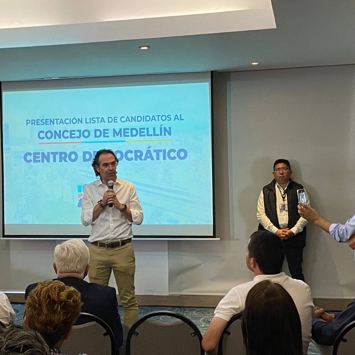 El Centro Democrático le realizó propuesta programática al candidato Federico Gutiérrez