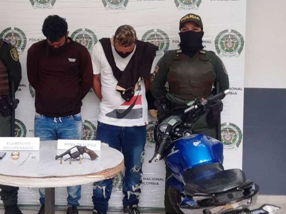 Tres capturados en flagrancia por porte ilegal de armas de fuego y hurto