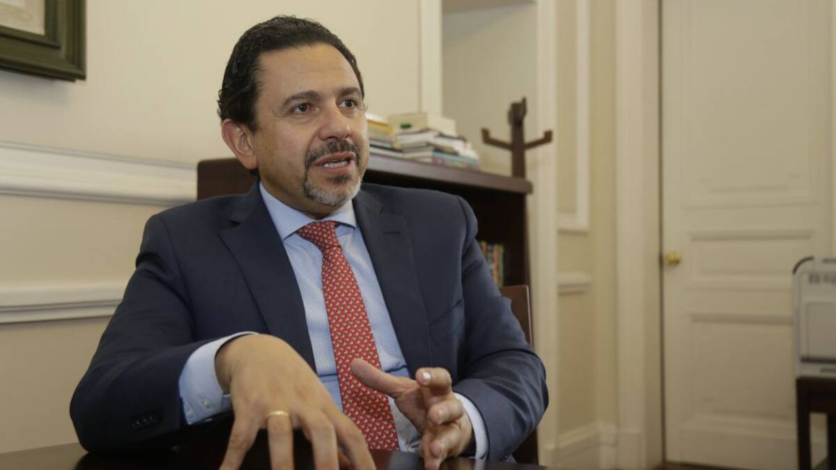 Régimen de Maduro acoge grupos que cometen actos de terrorismo: Ceballos