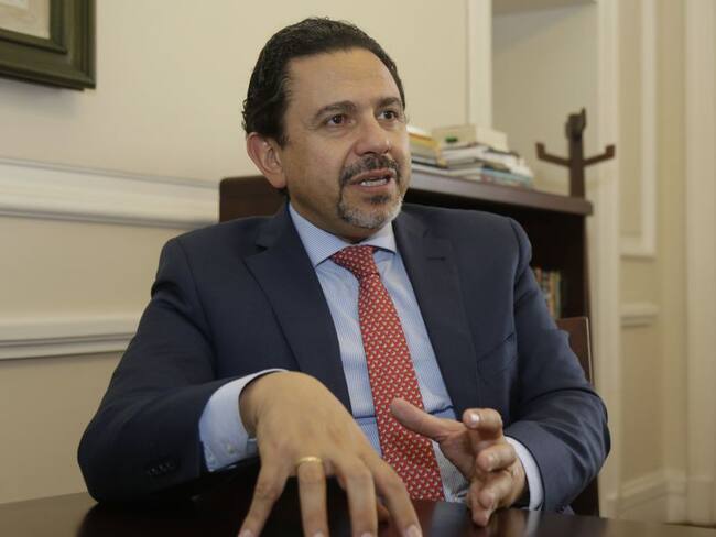 Régimen de Maduro acoge grupos que cometen actos de terrorismo: Ceballos