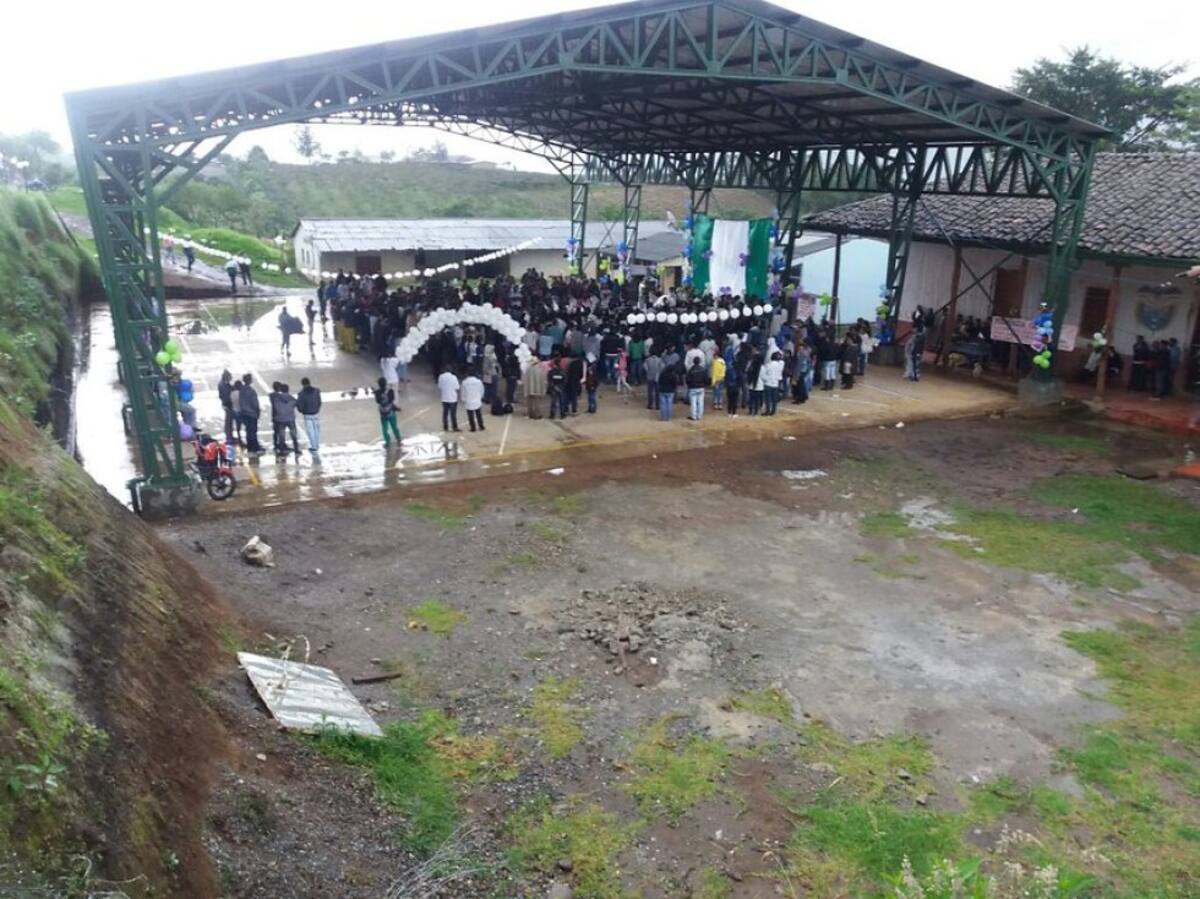 El padre de la menor Juvencio Samboní, antes de partir hacia su tierra natal al lado del féretro del que no se apartó un solo momento, agradeció a todos los estamentos que lo acompañaron en todo momento y pidió que se haga justicia y se castigue a los responsables.